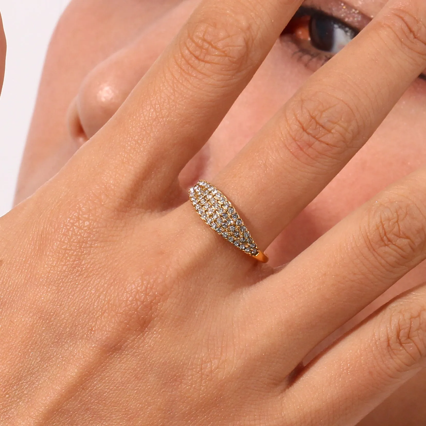 Camilla Ring