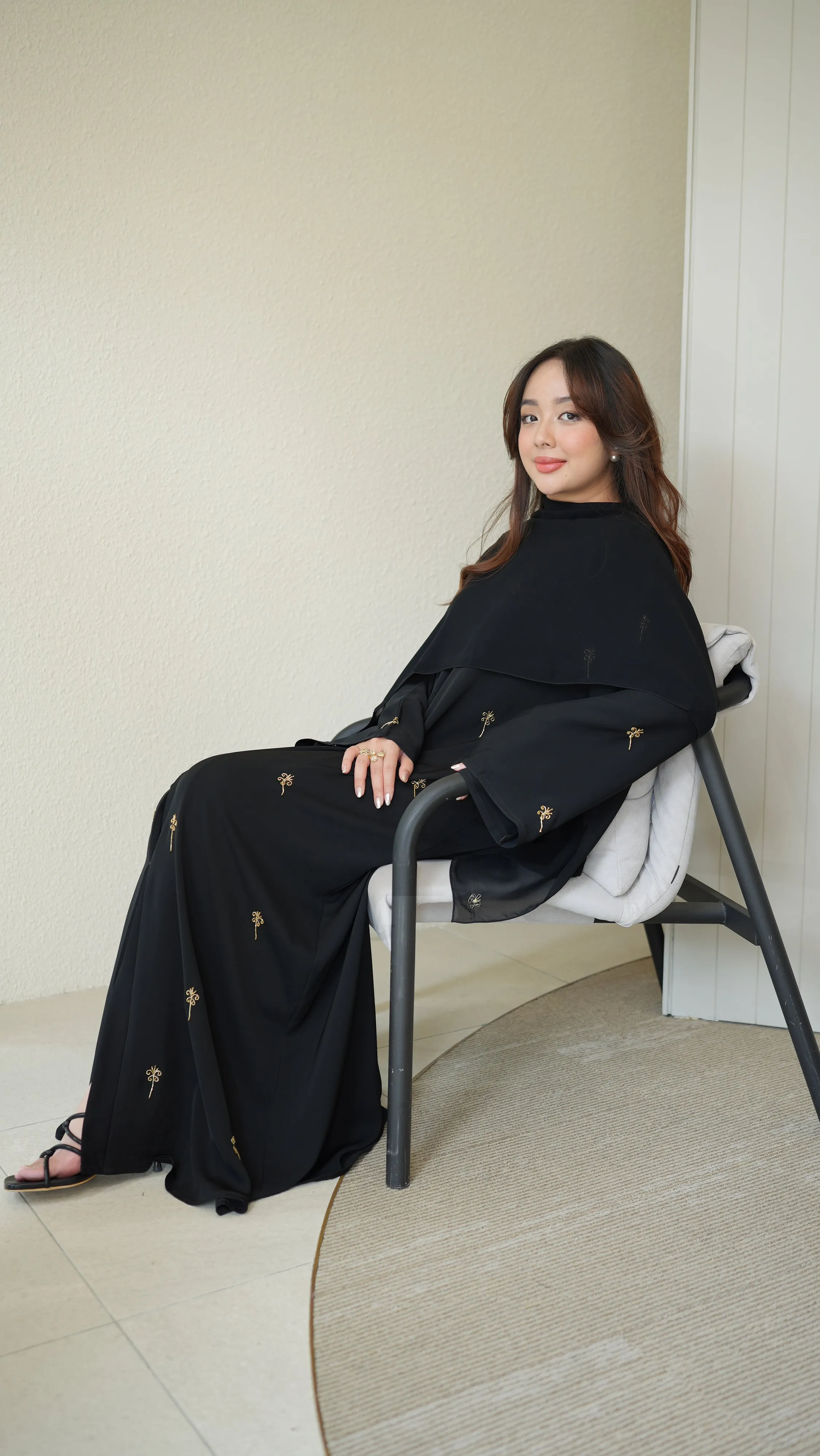 Kesuma Obsidian Gold Abaya