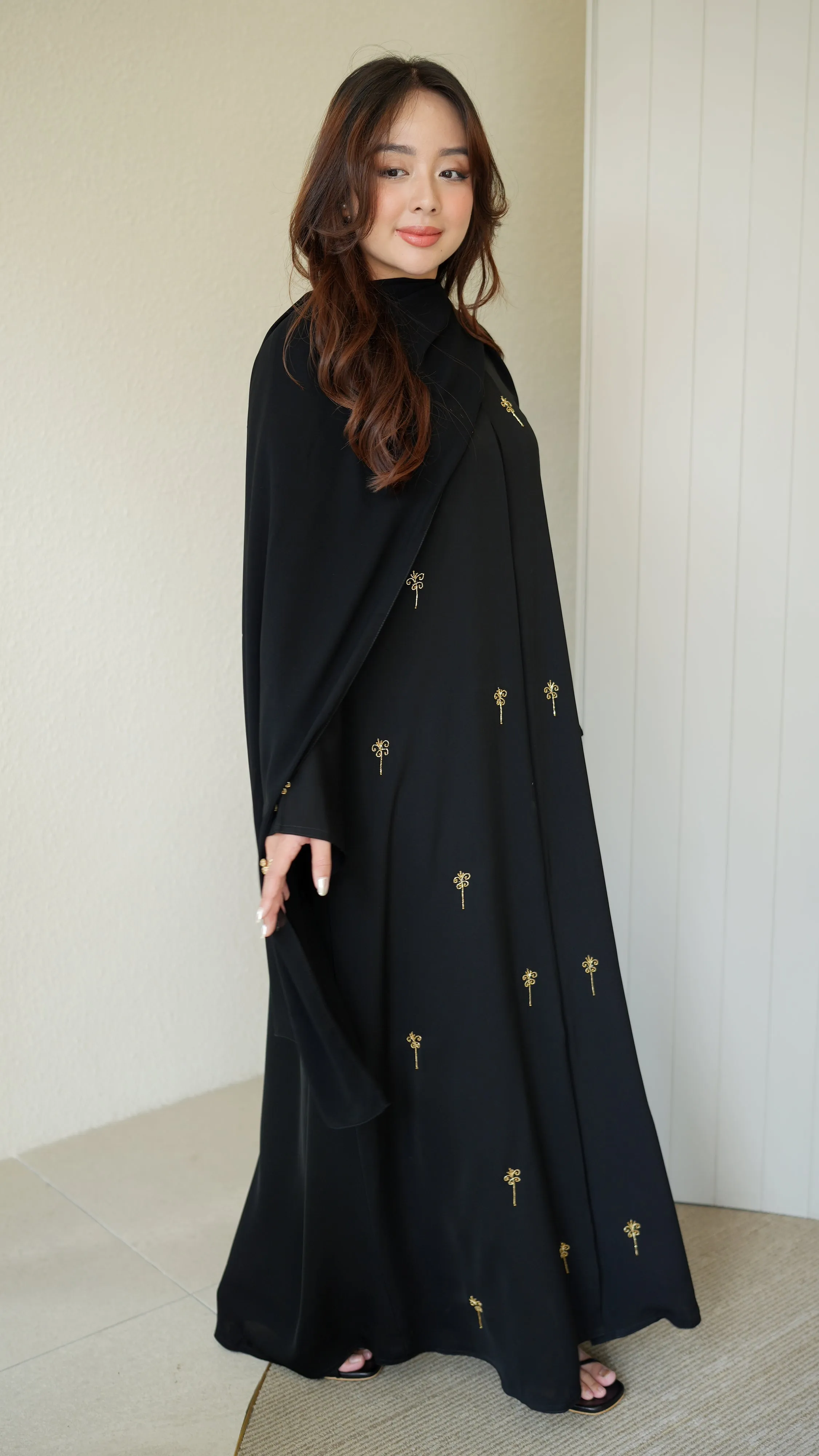 Kesuma Obsidian Gold Abaya
