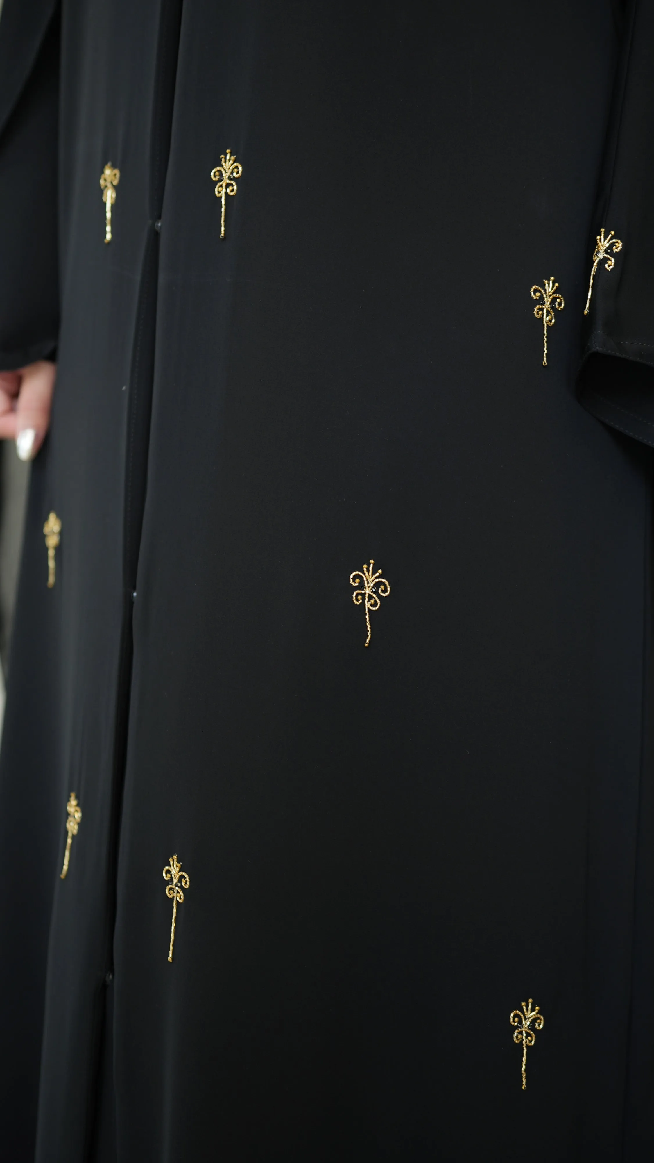 Kesuma Obsidian Gold Abaya