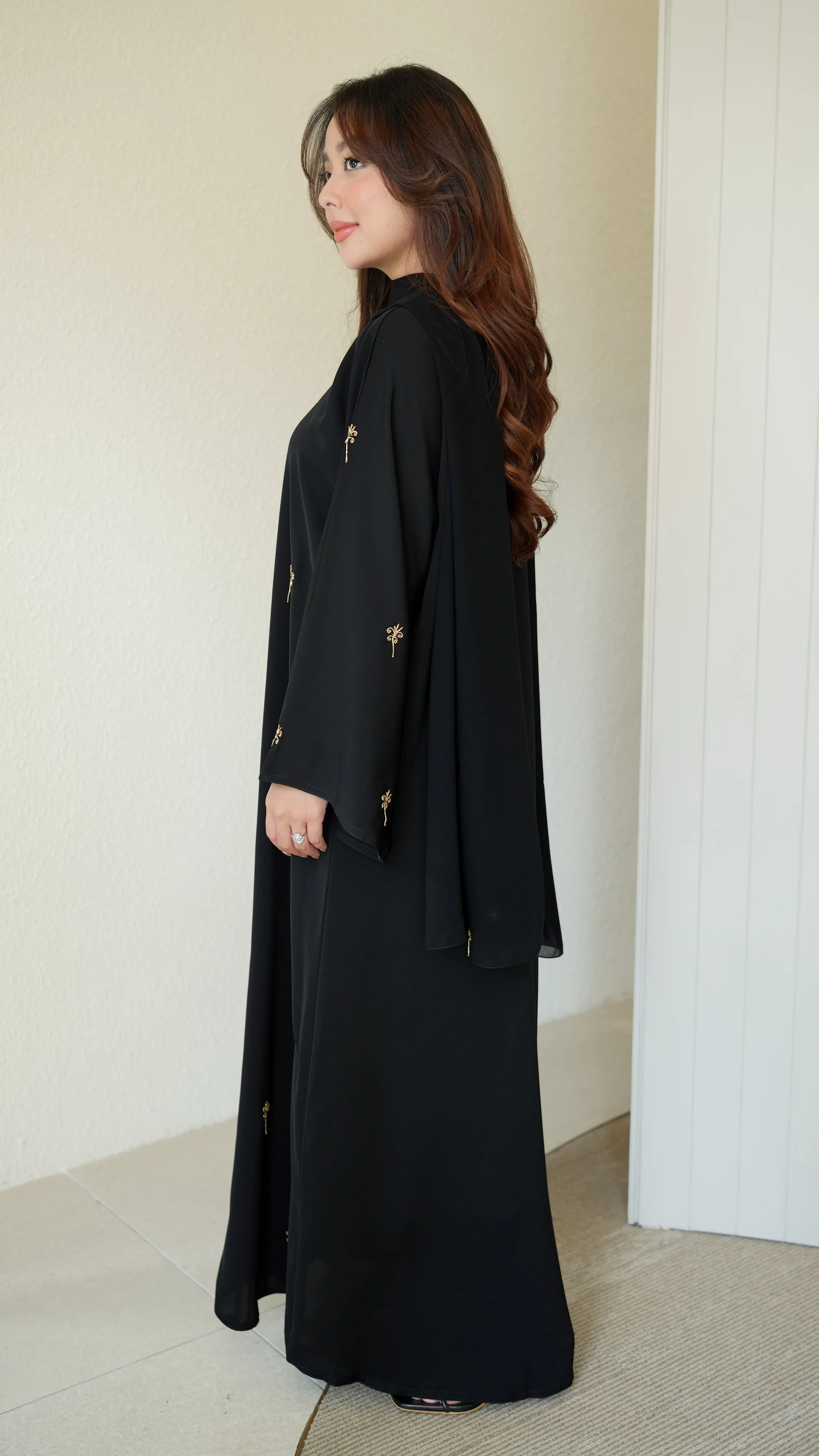 Kesuma Obsidian Gold Abaya