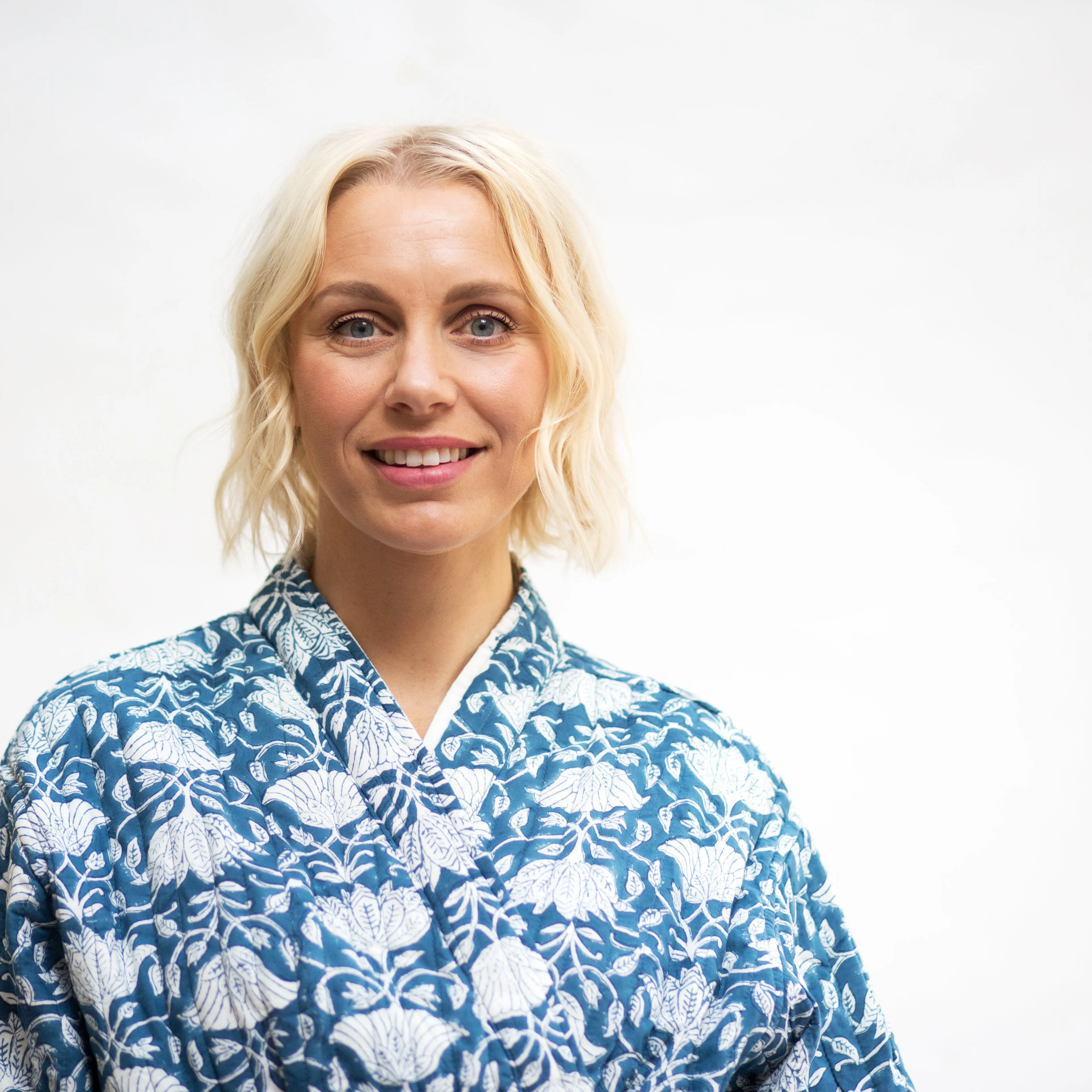 Luxury Quilted Hand Block Print Robe - Blue & White Lotus Print