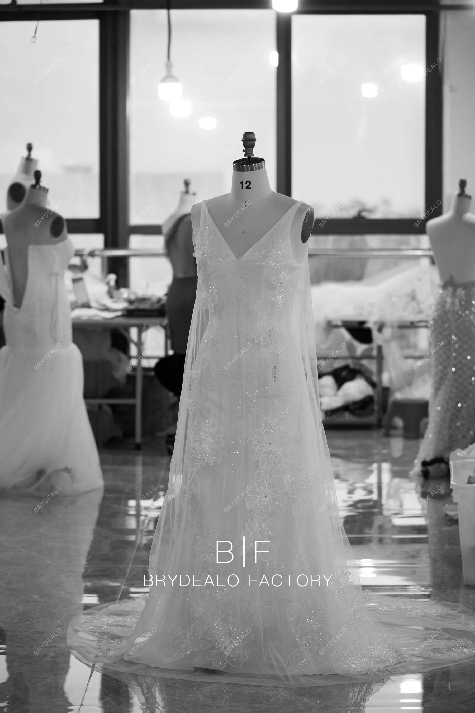 Shimmery Lace Mermaid Wedding Dress with Detachable Robe