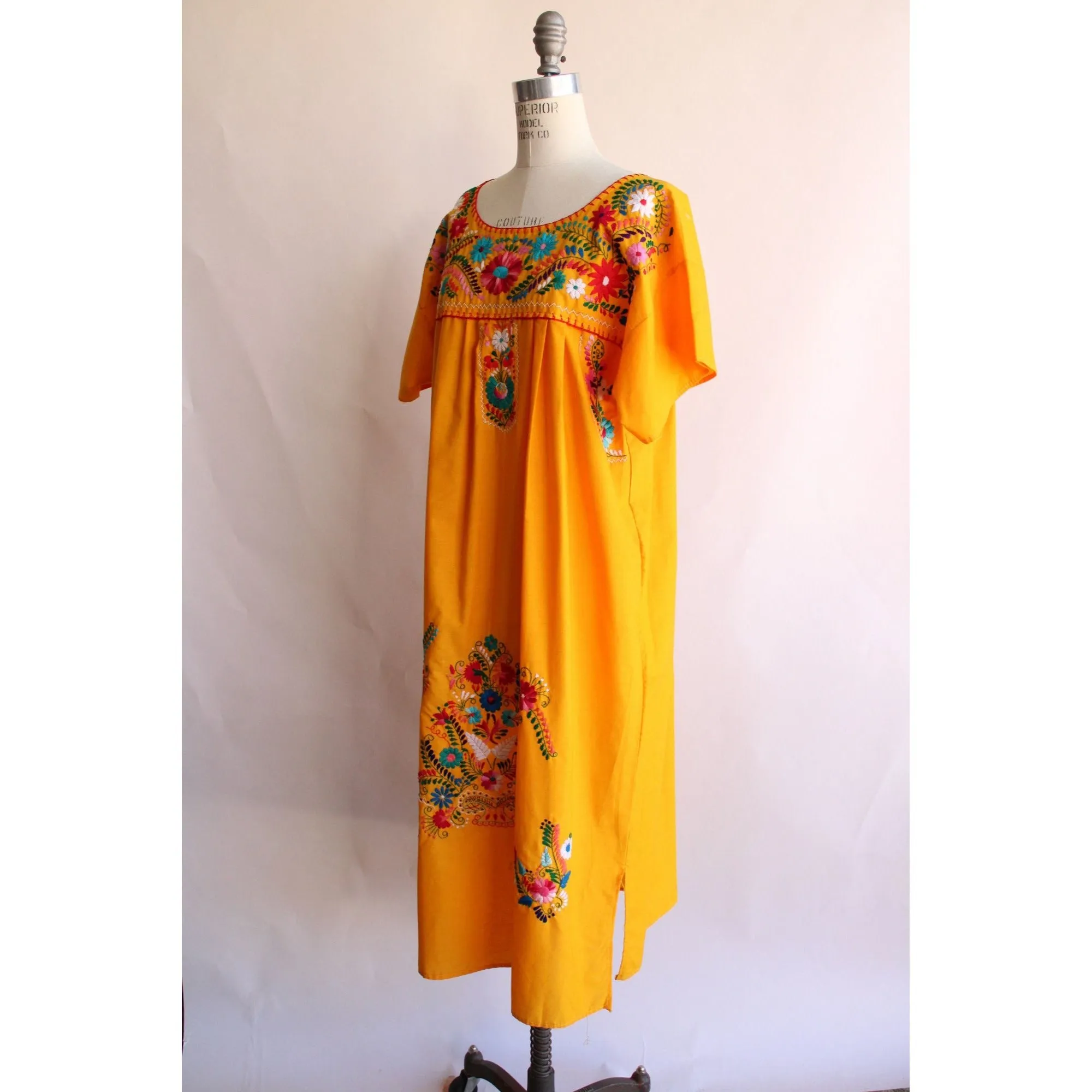 Vintage 1970s 1980s Yellow-Orange Mexican Embroidered Dress