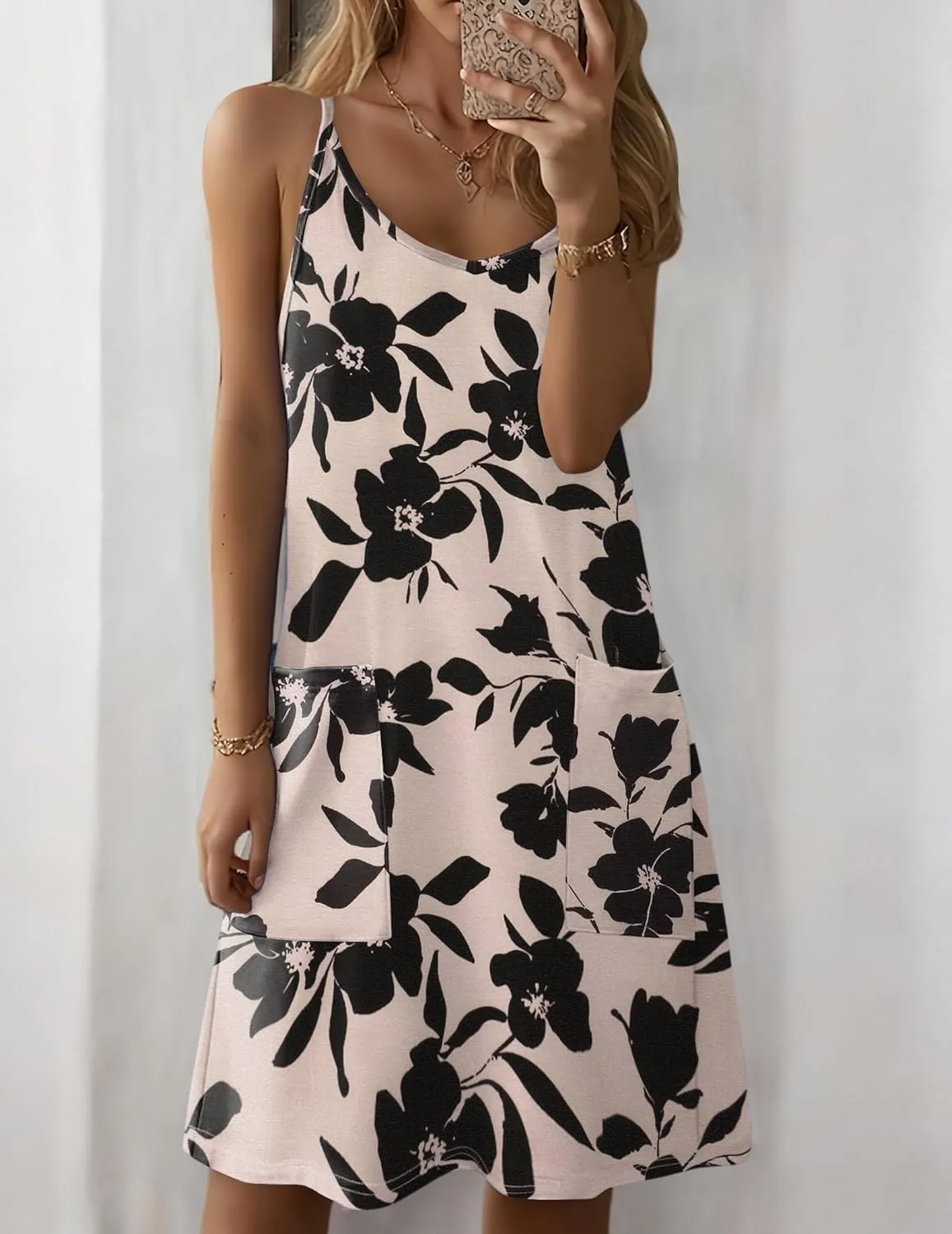 Zeagoo Women Summer Dresses Casual Beach Vacation Dress Spaghetti Strap Sundress Sleeveless Mini Short Dress with Pockets